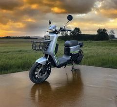 Електроскутер А8L 60v70Ah 17s 2700W